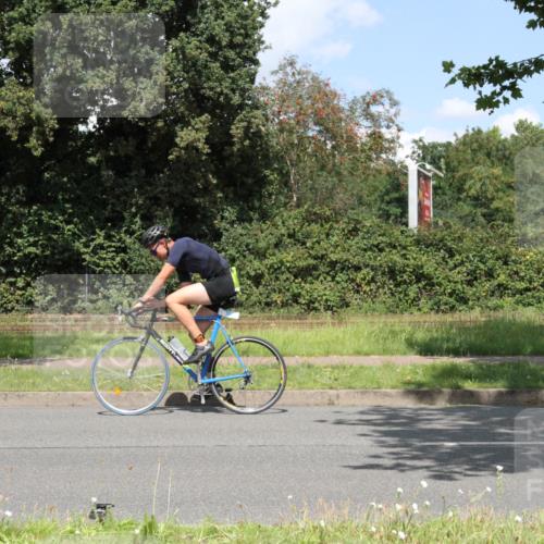 10.08.2025 - GEWOBA Citytriathlon Bremen Yannick Fuchs http://msf.ph/oto/8569588 10.08.2025 14:11:03 Radfahren  meine-sportfotos.de