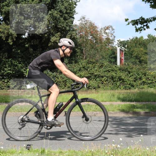 10.08.2025 - GEWOBA Citytriathlon Bremen Yannick Fuchs http://msf.ph/oto/8569691 10.08.2025 14:13:39 Radfahren 14, 26, 44, 112, 175 meine-sportfotos.de