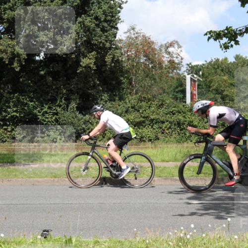 10.08.2025 - GEWOBA Citytriathlon Bremen Yannick Fuchs http://msf.ph/oto/8569737 10.08.2025 14:14:12 Radfahren 122 meine-sportfotos.de