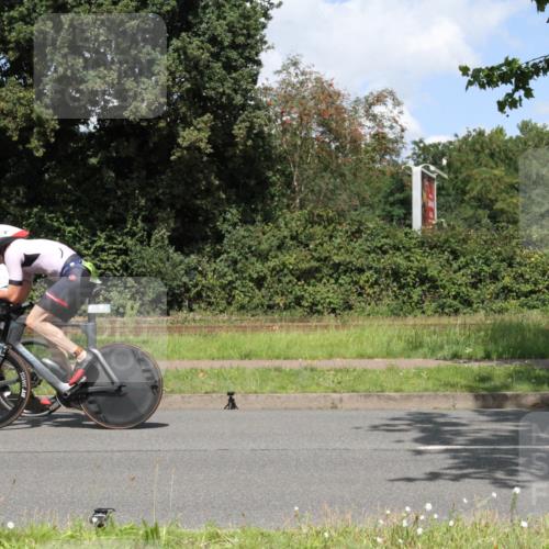 10.08.2025 - GEWOBA Citytriathlon Bremen Yannick Fuchs http://msf.ph/oto/8569738 10.08.2025 14:14:12 Radfahren 122 meine-sportfotos.de
