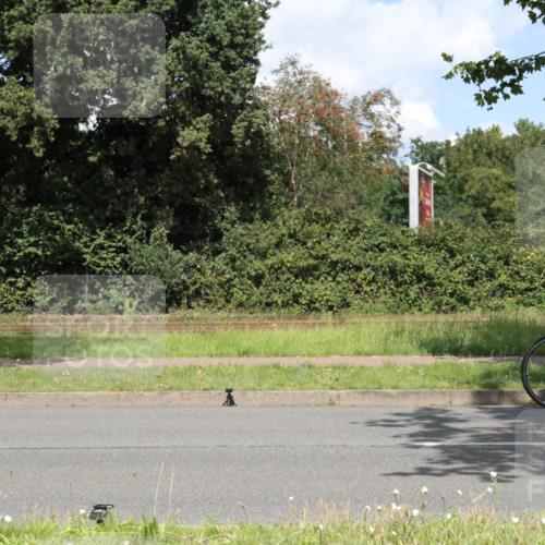 10.08.2025 - GEWOBA Citytriathlon Bremen Yannick Fuchs http://msf.ph/oto/8569802 10.08.2025 14:14:47 Radfahren 37, 68, 77, 82, 93, 96, 105, 113, 143 meine-sportfotos.de