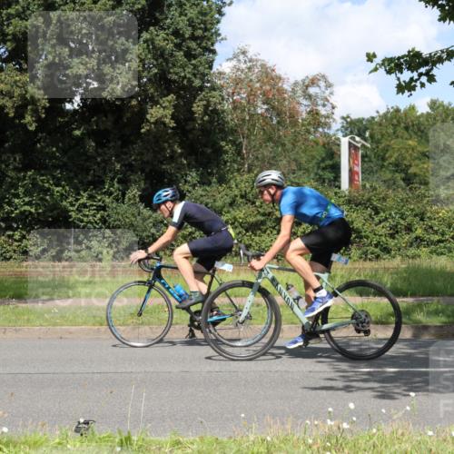 10.08.2025 - GEWOBA Citytriathlon Bremen Yannick Fuchs http://msf.ph/oto/8569875 10.08.2025 14:15:18 Radfahren 15, 45, 54, 55, 76, 88, 97, 108, 123, 133, 146 meine-sportfotos.de