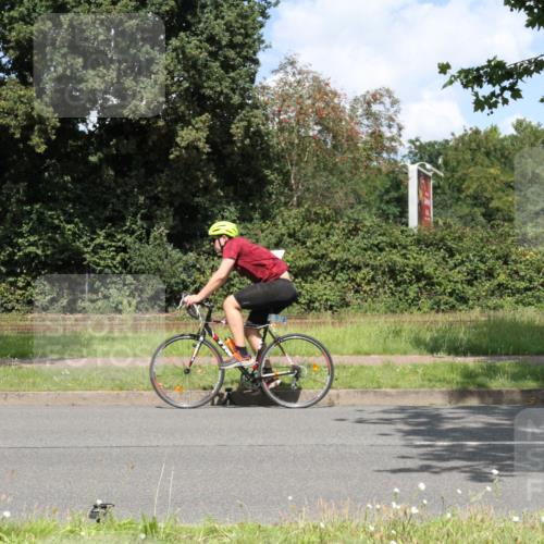 10.08.2025 - GEWOBA Citytriathlon Bremen Yannick Fuchs http://msf.ph/oto/8569892 10.08.2025 14:15:27 Radfahren 45, 54, 55, 88, 97, 118, 123 meine-sportfotos.de