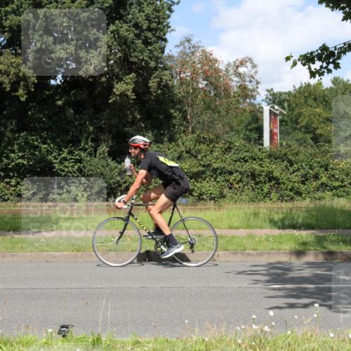 10.08.2025 - GEWOBA Citytriathlon Bremen Yannick Fuchs http://msf.ph/oto/8569973 10.08.2025 14:16:22 Radfahren 2, 23, 31, 38, 48, 57, 62, 63, 64, 65, 121, 144, 152, 173 meine-sportfotos.de