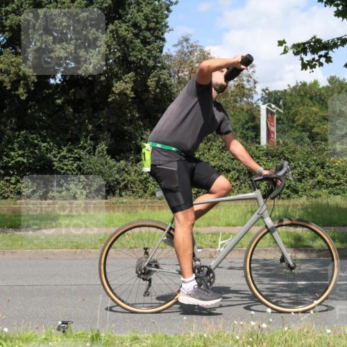 10.08.2025 - GEWOBA Citytriathlon Bremen Yannick Fuchs http://msf.ph/oto/8570001 10.08.2025 14:16:32 Radfahren 31, 38, 48, 57, 63, 64, 121, 144, 152, 173 meine-sportfotos.de
