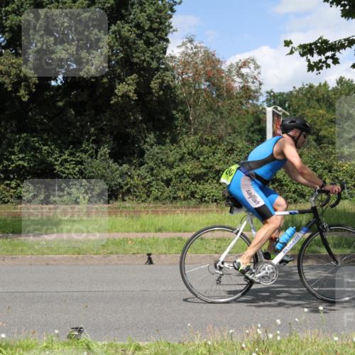 10.08.2025 - GEWOBA Citytriathlon Bremen Yannick Fuchs http://msf.ph/oto/8570111 10.08.2025 14:17:59 Radfahren 51, 91, 214, 240, 263 meine-sportfotos.de