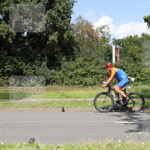 10.08.2025 - GEWOBA Citytriathlon Bremen Yannick Fuchs http://msf.ph/oto/8570260 10.08.2025 14:19:57 Radfahren 18, 36, 59, 130, 174, 195, 238, 256, 257 meine-sportfotos.de
