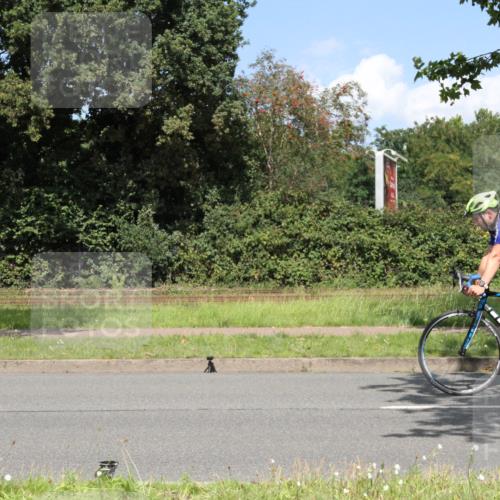 10.08.2025 - GEWOBA Citytriathlon Bremen Yannick Fuchs http://msf.ph/oto/8570281 10.08.2025 14:20:29 Radfahren 11, 28, 29, 35, 52, 67, 69, 80, 197, 229, 274 meine-sportfotos.de