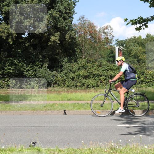 10.08.2025 - GEWOBA Citytriathlon Bremen Yannick Fuchs http://msf.ph/oto/8570284 10.08.2025 14:20:33 Radfahren 11, 28, 29, 35, 67, 69, 80, 216, 229, 274, 281 meine-sportfotos.de