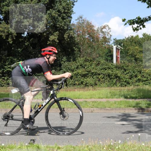 10.08.2025 - GEWOBA Citytriathlon Bremen Yannick Fuchs http://msf.ph/oto/8570292 10.08.2025 14:20:37 Radfahren 11, 28, 35, 56, 67, 69, 80, 216, 229, 272, 274, 281, 312 meine-sportfotos.de