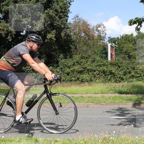 10.08.2025 - GEWOBA Citytriathlon Bremen Yannick Fuchs http://msf.ph/oto/8570310 10.08.2025 14:20:55 Radfahren 19, 56, 61, 73, 110, 142, 145, 157, 191, 216, 266, 272, 281, 312 meine-sportfotos.de