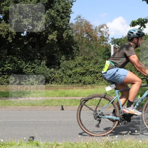 10.08.2025 - GEWOBA Citytriathlon Bremen Yannick Fuchs http://msf.ph/oto/8570320 10.08.2025 14:21:01 Radfahren 6, 19, 56, 61, 73, 110, 142, 145, 157, 191, 266, 272, 312 meine-sportfotos.de