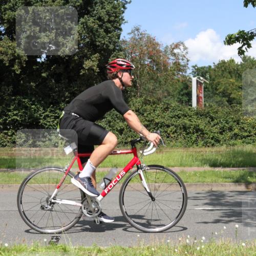 10.08.2025 - GEWOBA Citytriathlon Bremen Yannick Fuchs http://msf.ph/oto/8570321 10.08.2025 14:21:05 Radfahren 6, 19, 73, 110, 142, 145, 157, 191, 266 meine-sportfotos.de
