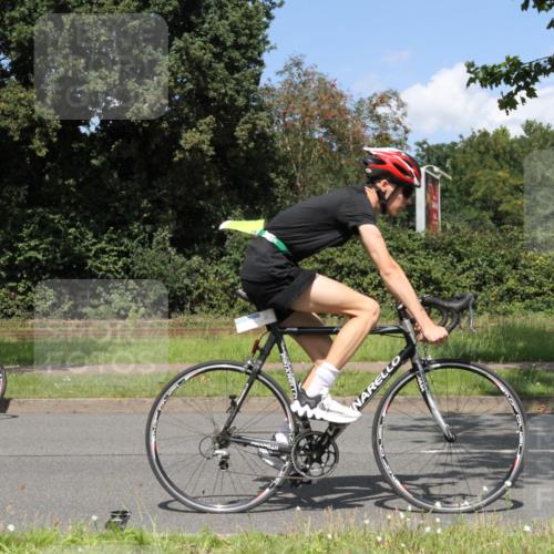 10.08.2025 - GEWOBA Citytriathlon Bremen Yannick Fuchs http://msf.ph/oto/8570329 10.08.2025 14:21:12 Radfahren 6, 19, 191, 266 meine-sportfotos.de