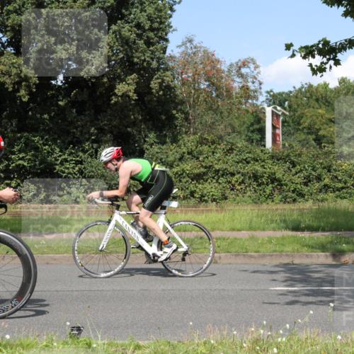 10.08.2025 - GEWOBA Citytriathlon Bremen Yannick Fuchs http://msf.ph/oto/8570372 10.08.2025 14:21:54 Radfahren 160, 211, 253, 283, 334 meine-sportfotos.de