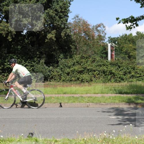 10.08.2025 - GEWOBA Citytriathlon Bremen Yannick Fuchs http://msf.ph/oto/8570389 10.08.2025 14:22:02 Radfahren 109, 160, 211, 224, 253, 258, 283 meine-sportfotos.de