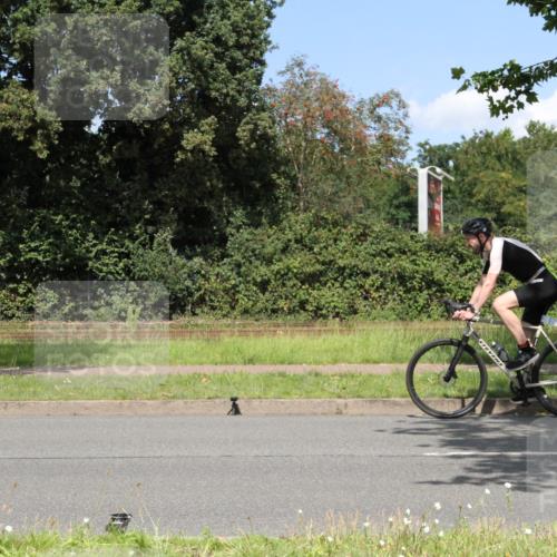 10.08.2025 - GEWOBA Citytriathlon Bremen Yannick Fuchs http://msf.ph/oto/8570390 10.08.2025 14:22:03 Radfahren 109, 160, 211, 224, 253, 258, 283 meine-sportfotos.de