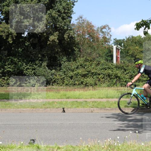 10.08.2025 - GEWOBA Citytriathlon Bremen Yannick Fuchs http://msf.ph/oto/8570398 10.08.2025 14:22:08 Radfahren 109, 186, 215, 224, 253, 258 meine-sportfotos.de
