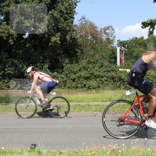 10.08.2025 - GEWOBA Citytriathlon Bremen Yannick Fuchs http://msf.ph/oto/8570402 10.08.2025 14:22:12 Radfahren 109, 186, 215, 224, 253, 258 meine-sportfotos.de