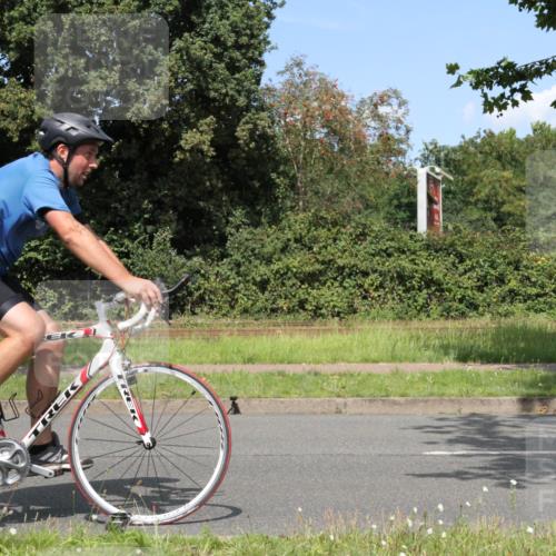 10.08.2025 - GEWOBA Citytriathlon Bremen Yannick Fuchs http://msf.ph/oto/8570492 10.08.2025 14:23:25 Radfahren 99, 154, 200, 209, 213, 222, 225, 250, 251, 317, 423, 478, 480 meine-sportfotos.de