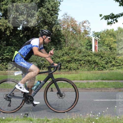 10.08.2025 - GEWOBA Citytriathlon Bremen Yannick Fuchs http://msf.ph/oto/8570496 10.08.2025 14:23:29 Radfahren 99, 154, 200, 205, 213, 225, 234, 250, 251, 317, 478 meine-sportfotos.de