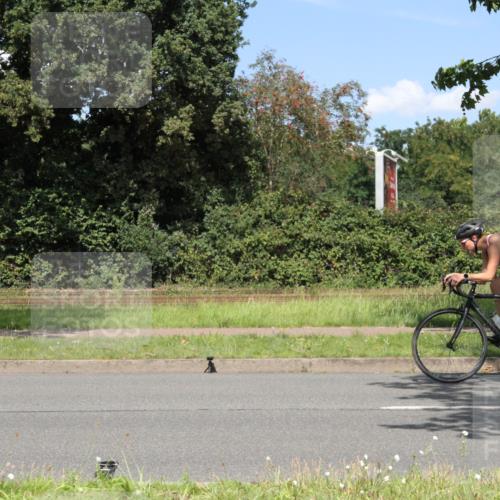 10.08.2025 - GEWOBA Citytriathlon Bremen Yannick Fuchs http://msf.ph/oto/8570649 10.08.2025 14:25:58 Radfahren 167, 181, 220, 231, 273, 325, 331, 446, 499 meine-sportfotos.de