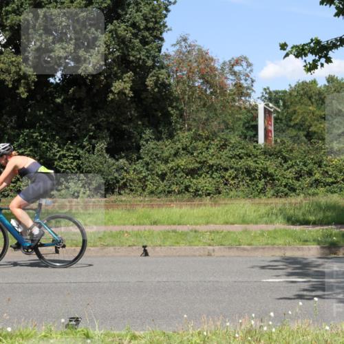 10.08.2025 - GEWOBA Citytriathlon Bremen Yannick Fuchs http://msf.ph/oto/8570714 10.08.2025 14:26:22 Radfahren 231, 278, 360, 404, 453, 532 meine-sportfotos.de