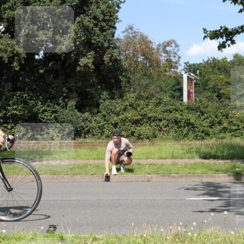 10.08.2025 - GEWOBA Citytriathlon Bremen Yannick Fuchs http://msf.ph/oto/8570739 10.08.2025 14:26:32 Radfahren 358, 360, 404, 453, 532 meine-sportfotos.de