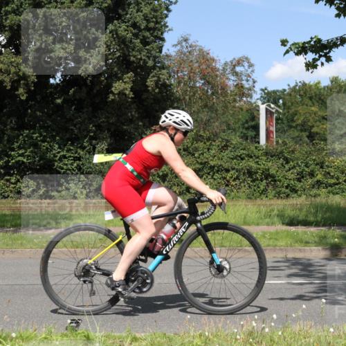 10.08.2025 - GEWOBA Citytriathlon Bremen Yannick Fuchs http://msf.ph/oto/8570743 10.08.2025 14:26:33 Radfahren 358, 360, 404, 408, 445, 453, 532 meine-sportfotos.de