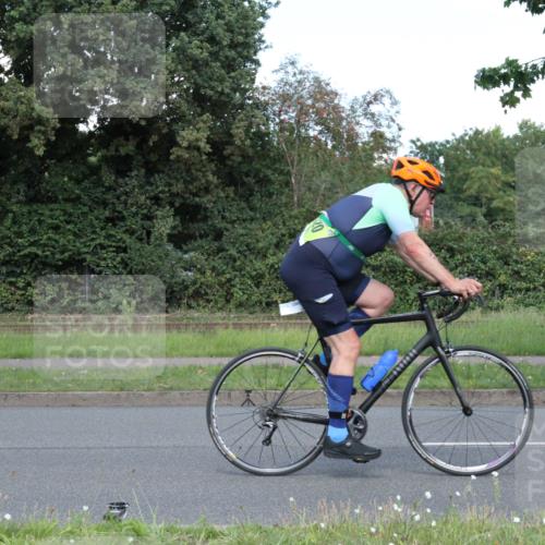 10.08.2025 - GEWOBA Citytriathlon Bremen Yannick Fuchs http://msf.ph/oto/8570796 10.08.2025 14:27:32 Radfahren 120, 156, 320, 363, 441 meine-sportfotos.de