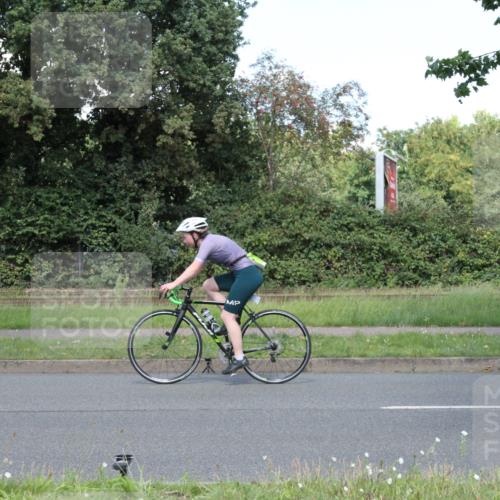 10.08.2025 - GEWOBA Citytriathlon Bremen Yannick Fuchs http://msf.ph/oto/8570872 10.08.2025 14:28:27 Radfahren 237, 367, 382, 401, 448 meine-sportfotos.de