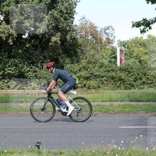 10.08.2025 - GEWOBA Citytriathlon Bremen Yannick Fuchs http://msf.ph/oto/8570877 10.08.2025 14:28:34 Radfahren 171, 237, 367, 401, 467, 483 meine-sportfotos.de