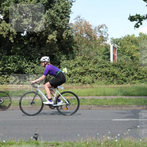 10.08.2025 - GEWOBA Citytriathlon Bremen Yannick Fuchs http://msf.ph/oto/8570879 10.08.2025 14:28:36 Radfahren 171, 237, 350, 367, 401, 467, 483 meine-sportfotos.de
