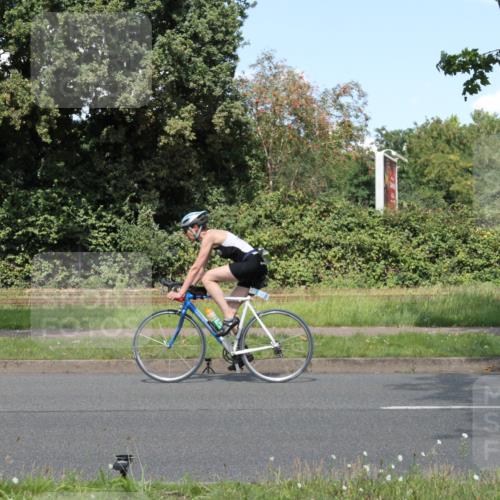 10.08.2025 - GEWOBA Citytriathlon Bremen Yannick Fuchs http://msf.ph/oto/8570880 10.08.2025 14:28:37 Radfahren 171, 237, 350, 367, 401, 467, 483 meine-sportfotos.de