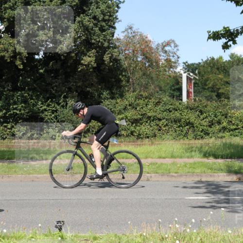 10.08.2025 - GEWOBA Citytriathlon Bremen Yannick Fuchs http://msf.ph/oto/8570884 10.08.2025 14:28:43 Radfahren 171, 193, 237, 350, 367, 401, 467, 483 meine-sportfotos.de