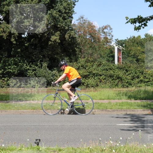 10.08.2025 - GEWOBA Citytriathlon Bremen Yannick Fuchs http://msf.ph/oto/8570899 10.08.2025 14:28:52 Radfahren 168, 171, 193, 321, 350, 403, 467, 483 meine-sportfotos.de