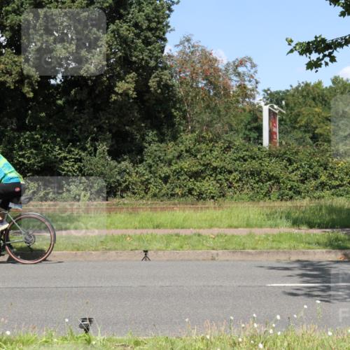10.08.2025 - GEWOBA Citytriathlon Bremen Yannick Fuchs http://msf.ph/oto/8570901 10.08.2025 14:28:54 Radfahren 168, 171, 172, 193, 321, 350, 403, 467, 483 meine-sportfotos.de