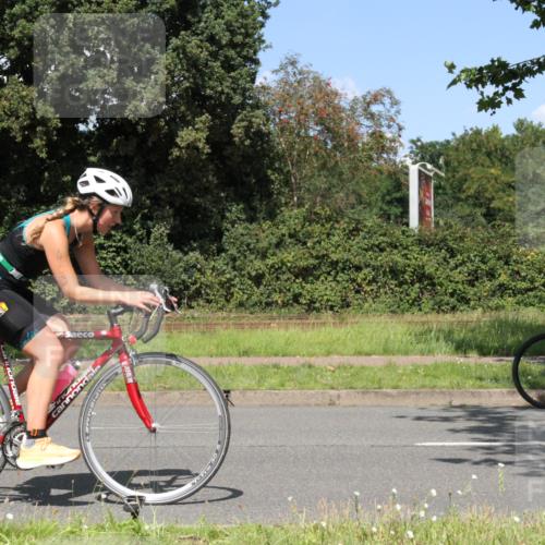10.08.2025 - GEWOBA Citytriathlon Bremen Yannick Fuchs http://msf.ph/oto/8570915 10.08.2025 14:29:00 Radfahren 168, 172, 193, 321, 350, 403 meine-sportfotos.de