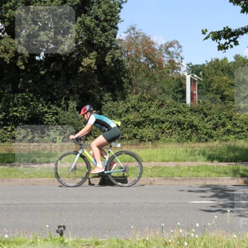 10.08.2025 - GEWOBA Citytriathlon Bremen Yannick Fuchs http://msf.ph/oto/8570927 10.08.2025 14:29:04 Radfahren 168, 172, 188, 321, 403, 447 meine-sportfotos.de