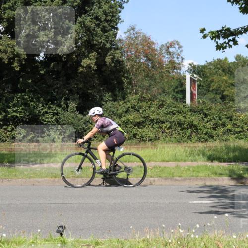 10.08.2025 - GEWOBA Citytriathlon Bremen Yannick Fuchs http://msf.ph/oto/8571021 10.08.2025 14:29:37 Radfahren 117, 179, 206, 212, 226, 351, 365, 373, 405, 466, 487, 517 meine-sportfotos.de