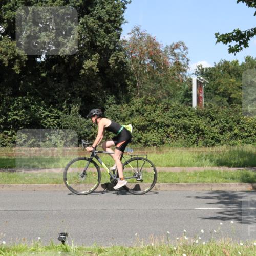 10.08.2025 - GEWOBA Citytriathlon Bremen Yannick Fuchs http://msf.ph/oto/8571046 10.08.2025 14:29:57 Radfahren 42, 95, 112, 183, 226, 275, 315, 327, 337, 454, 468 meine-sportfotos.de