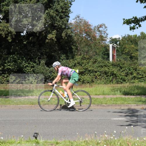 10.08.2025 - GEWOBA Citytriathlon Bremen Yannick Fuchs http://msf.ph/oto/8571054 10.08.2025 14:30:02 Radfahren 42, 95, 112, 183, 275, 315, 327, 337, 400, 402, 429, 454, 468 meine-sportfotos.de