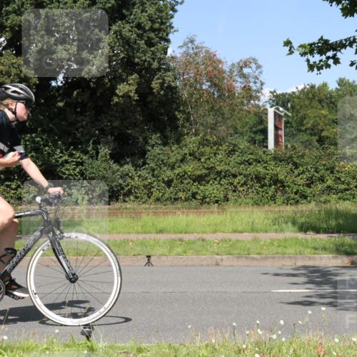 10.08.2025 - GEWOBA Citytriathlon Bremen Yannick Fuchs http://msf.ph/oto/8571135 10.08.2025 14:30:34 Radfahren 8, 12, 33, 107, 178, 328, 329, 338, 341, 345, 347, 356, 361, 381, 399, 409, 410, 416, 461, 492 meine-sportfotos.de