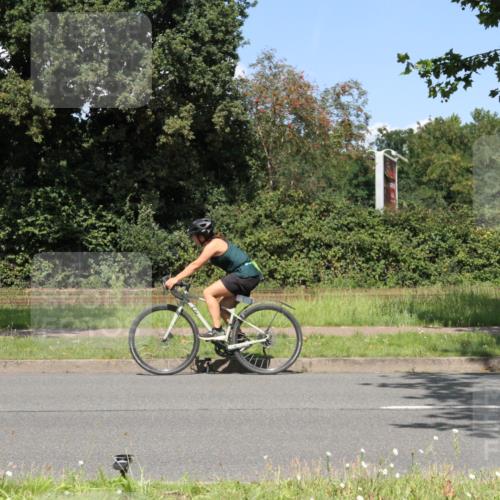 10.08.2025 - GEWOBA Citytriathlon Bremen Yannick Fuchs http://msf.ph/oto/8571152 10.08.2025 14:30:40 Radfahren 8, 12, 107, 178, 328, 341, 345, 347, 356, 381, 399, 409, 416, 461, 492, 504 meine-sportfotos.de
