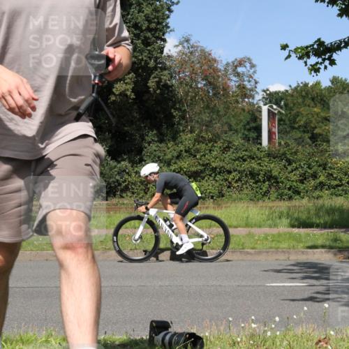 10.08.2025 - GEWOBA Citytriathlon Bremen Yannick Fuchs http://msf.ph/oto/8571231 10.08.2025 14:31:07 Radfahren 26, 155, 175, 335, 368, 385, 407, 412, 491, 494, 509, 510 meine-sportfotos.de