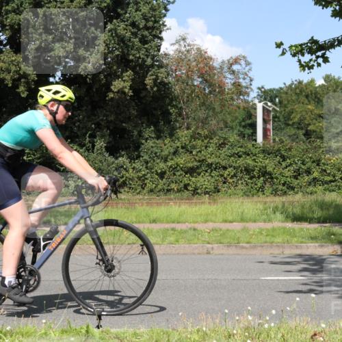 10.08.2025 - GEWOBA Citytriathlon Bremen Yannick Fuchs http://msf.ph/oto/8571408 10.08.2025 14:33:03 Radfahren 14, 15, 37, 82, 93, 118, 122, 207, 357, 387, 473, 501 meine-sportfotos.de
