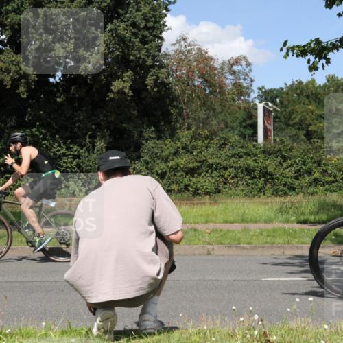 10.08.2025 - GEWOBA Citytriathlon Bremen Yannick Fuchs http://msf.ph/oto/8571518 10.08.2025 14:33:50 Radfahren 25, 48, 55, 65, 92, 151, 388, 514, 522 meine-sportfotos.de