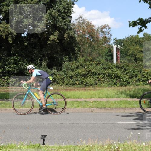 10.08.2025 - GEWOBA Citytriathlon Bremen Yannick Fuchs http://msf.ph/oto/8571527 10.08.2025 14:34:00 Radfahren 55, 65, 92, 151, 364, 388, 451, 507, 522, 530 meine-sportfotos.de