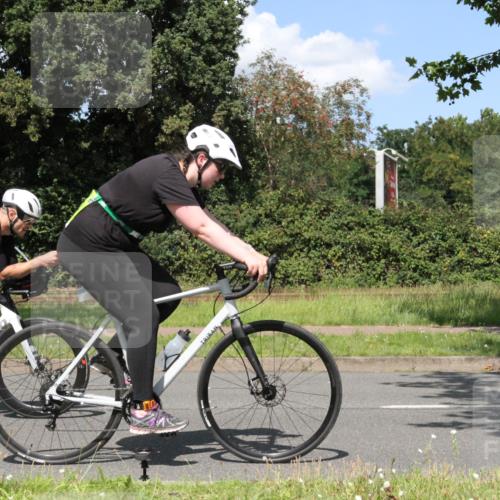 10.08.2025 - GEWOBA Citytriathlon Bremen Yannick Fuchs http://msf.ph/oto/8571539 10.08.2025 14:34:15 Radfahren 45, 76, 143, 151, 214, 316, 364, 388, 424, 443, 451, 507, 515, 530 meine-sportfotos.de