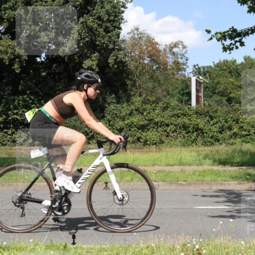 10.08.2025 - GEWOBA Citytriathlon Bremen Yannick Fuchs http://msf.ph/oto/8571542 10.08.2025 14:34:19 Radfahren 45, 76, 88, 143, 214, 304, 316, 364, 375, 392, 424, 443, 451, 515, 530 meine-sportfotos.de